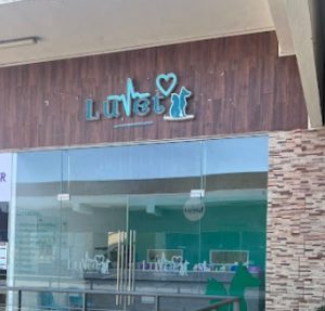 Luvet Clínica Veterinaria en Zapopan entrada del negocio